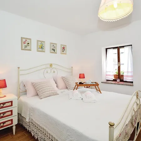 Beautiful In Smarje With Kitchen Holiday home Krkavce