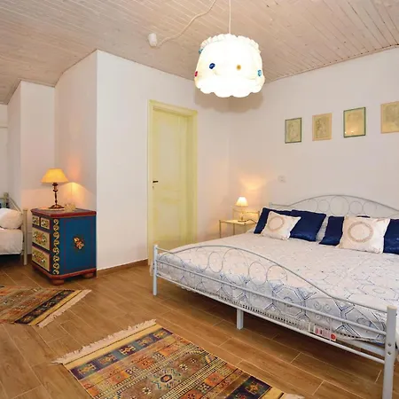 Holiday home Beautiful In Smarje With Kitchen *
